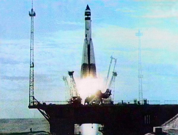 Luna Rocket Launch
